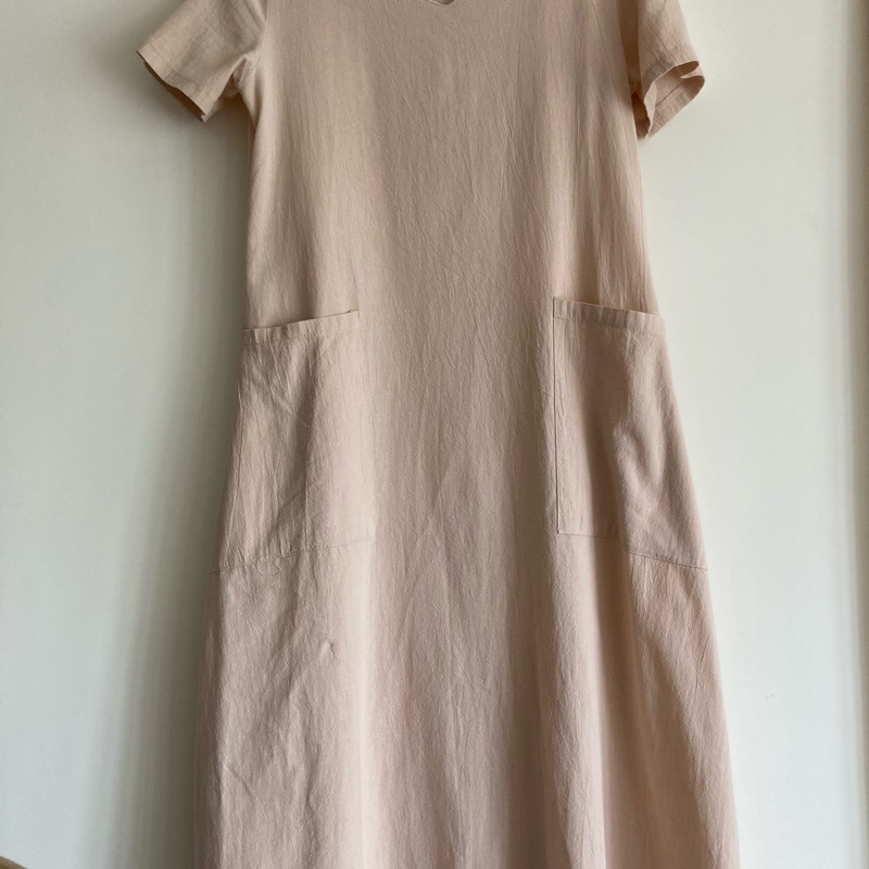典雅亞麻過膝洋裝(杏色)-0