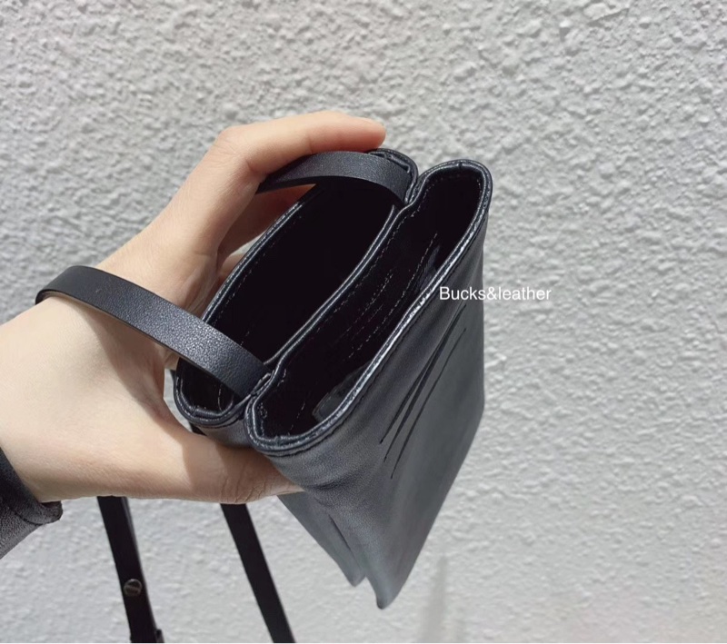 Bucks&leather韓國真皮質感手機背帶包-1