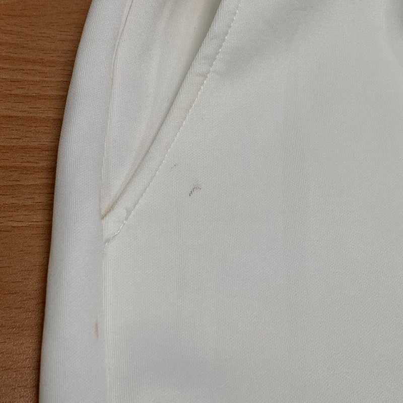 【王以甯 Ines 私服】Scrappy koko 白色短版上衣 + 鬆緊短褲-7