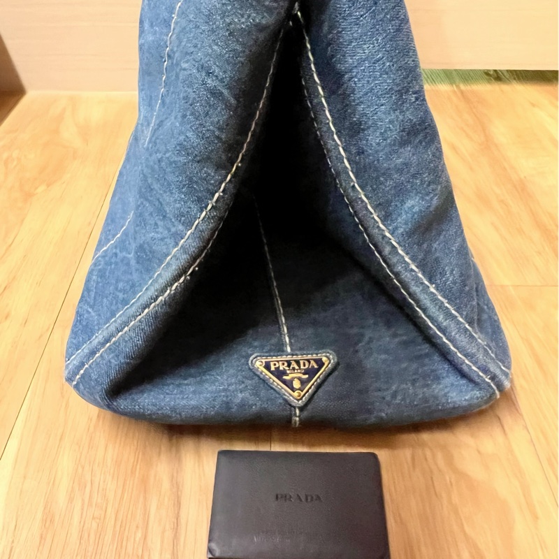 Prada牛仔包-1