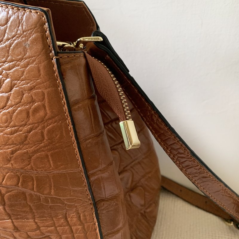 MILANO MODA 厚質牛皮鱷魚紋壓印手提包 側背包 硬挺大容量 真皮醫生包【壽司羊羊】二手包-4
