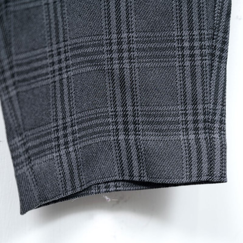 【曲艾玲私服】GU 深灰色格紋西裝褲-1