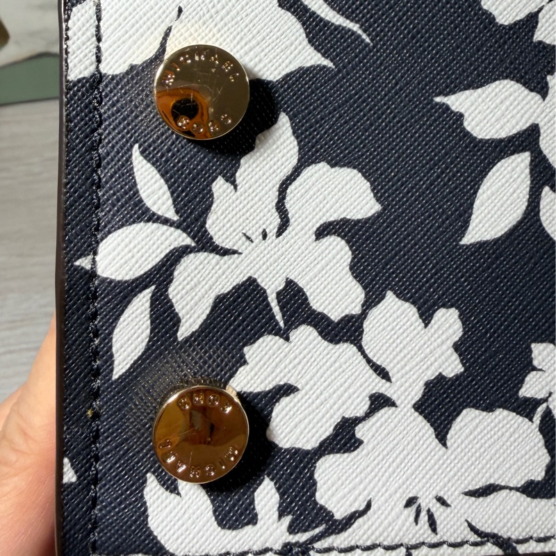 Michael Kors 海軍藍花卉印花雙肩包-8