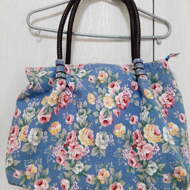 英倫風藍色黃粉色玫瑰花布包-0