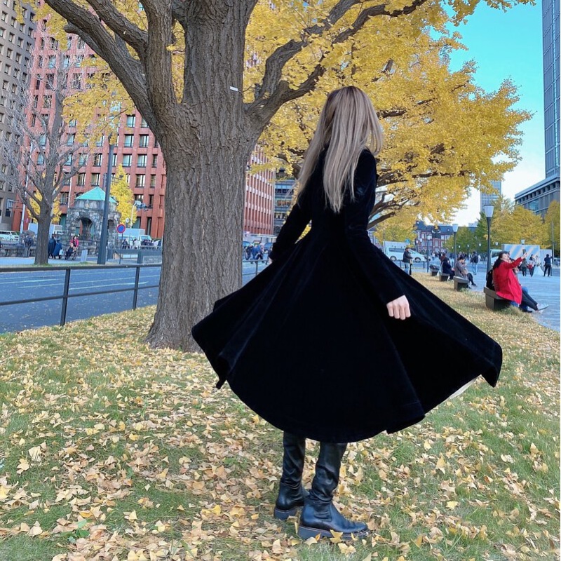 全新GRACE CHOW 周揚青自創品牌周周熱銷同款復古黑絲絨長版大衣裙S-4