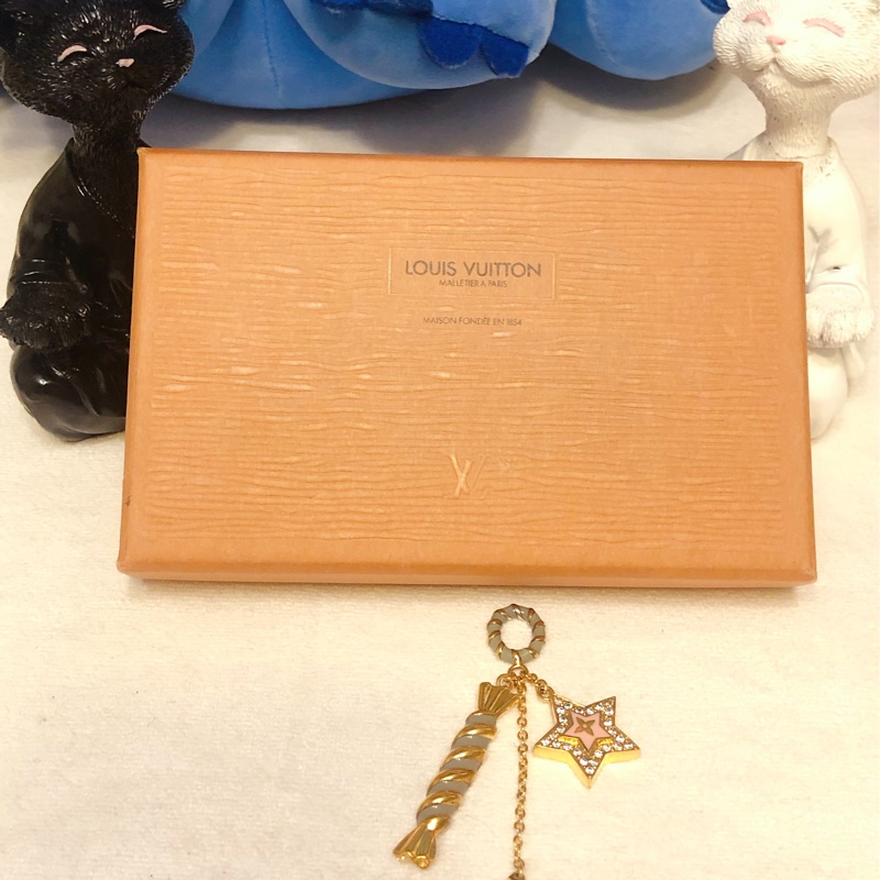 LV Louis Vuitton 項鍊墜飾 繽紛多彩星星魔法棒款-2
