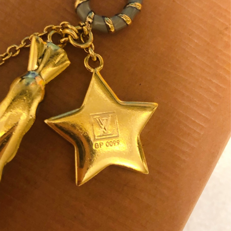LV Louis Vuitton 項鍊墜飾 繽紛多彩星星魔法棒款-5