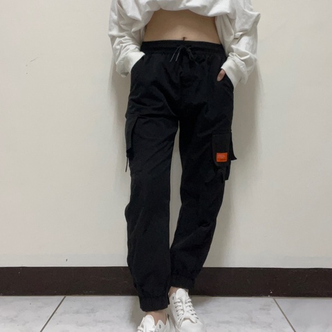 黑色工裝褲