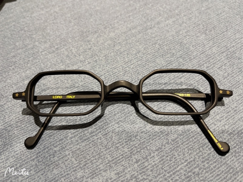 product gallery 1