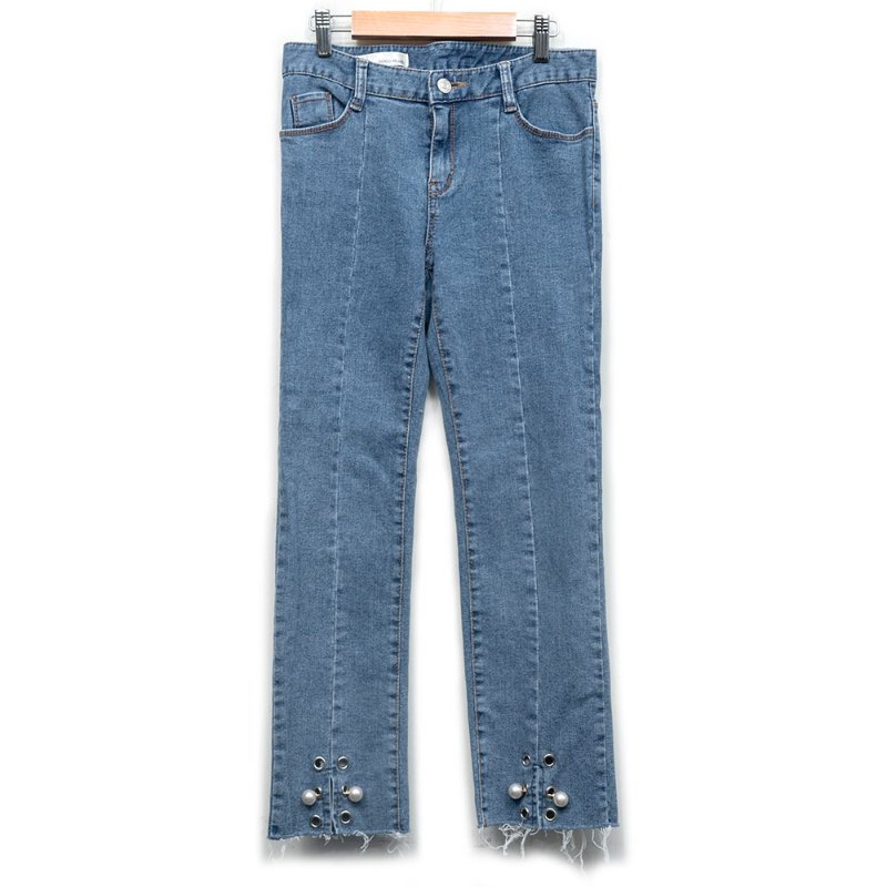 【曲艾玲私服】正韓珍珠釦環造型破壞牛仔褲-0