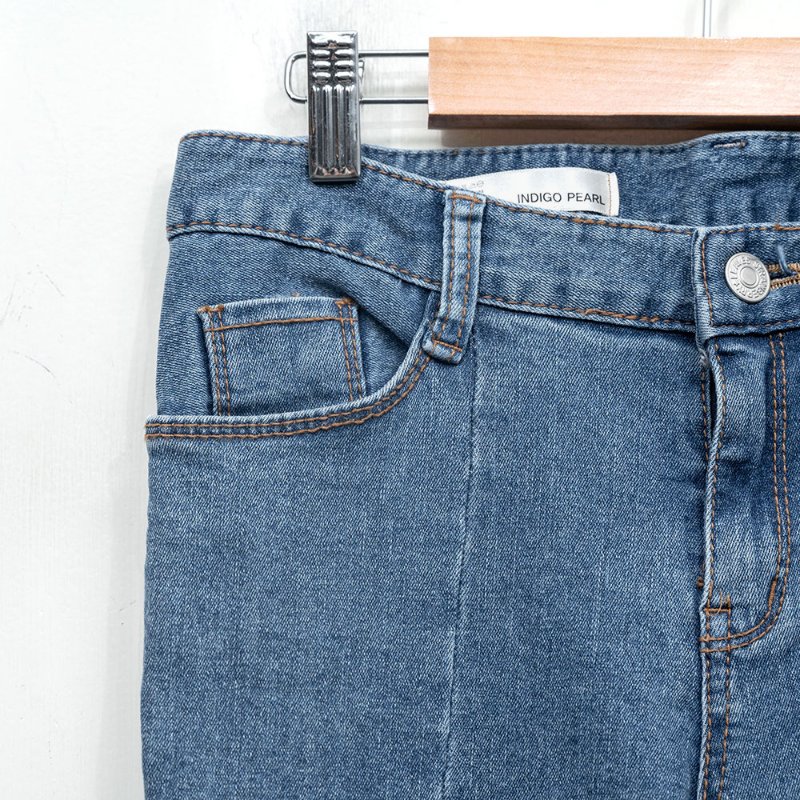 【曲艾玲私服】正韓珍珠釦環造型破壞牛仔褲-1