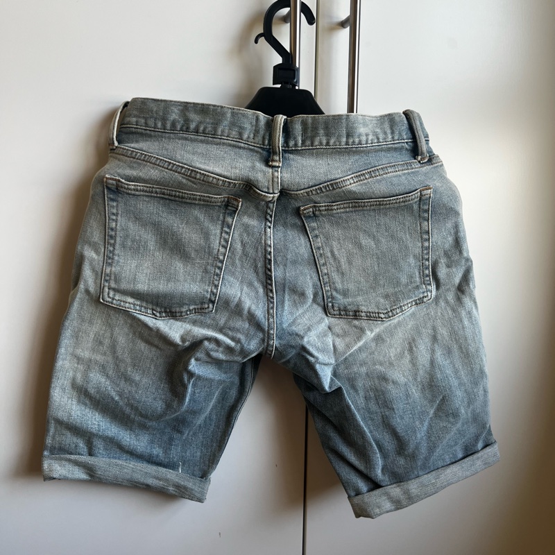 GAP 淺藍色牛仔短褲-男款-1
