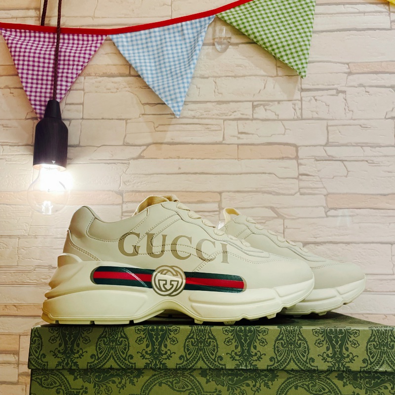 Rhyton Gucci標誌皮革運動鞋-0