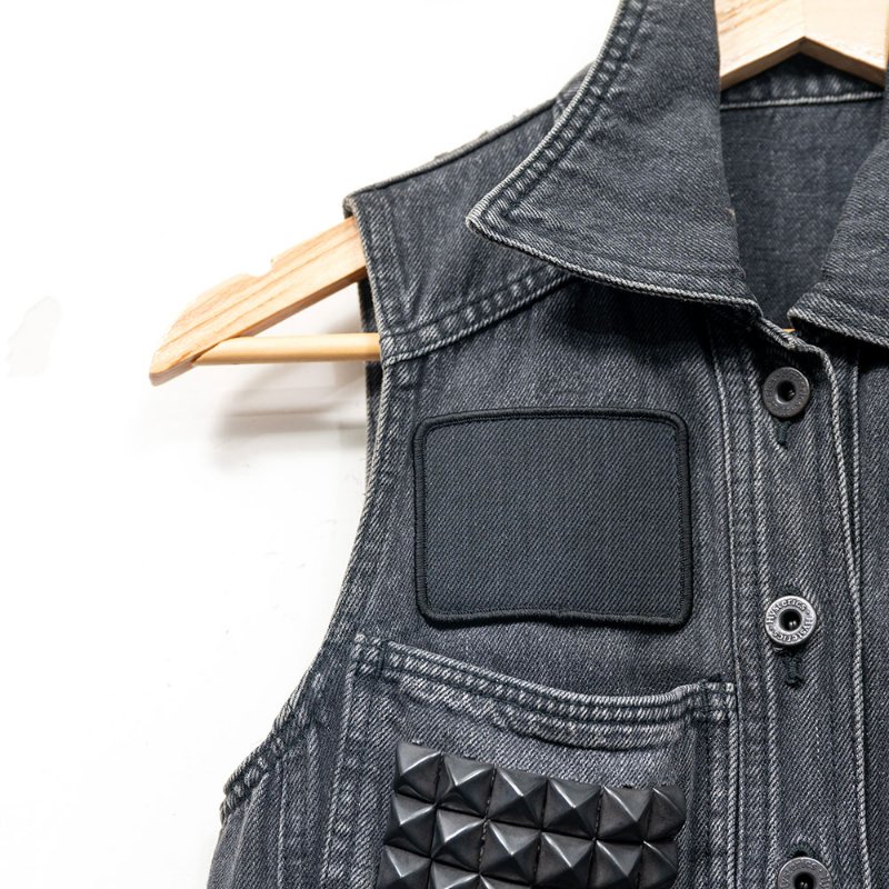 【卓文萱私服】Hysteric Glamour 深灰色鉚釘仿舊牛仔背心-1