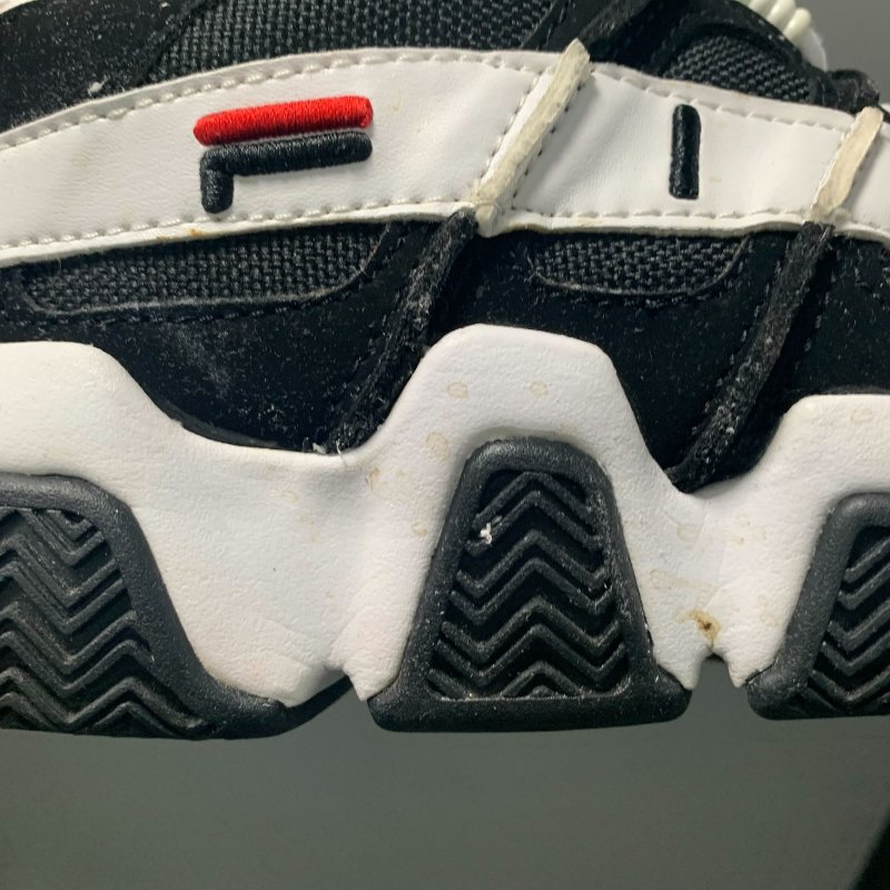 【余皓然私服】FILA 黑白撞色休閒鞋-6