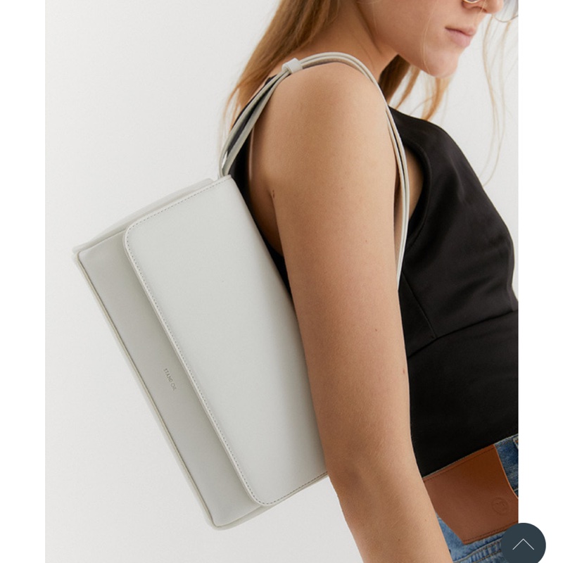 韓國 STAND OIL 奶油色腋下包-6