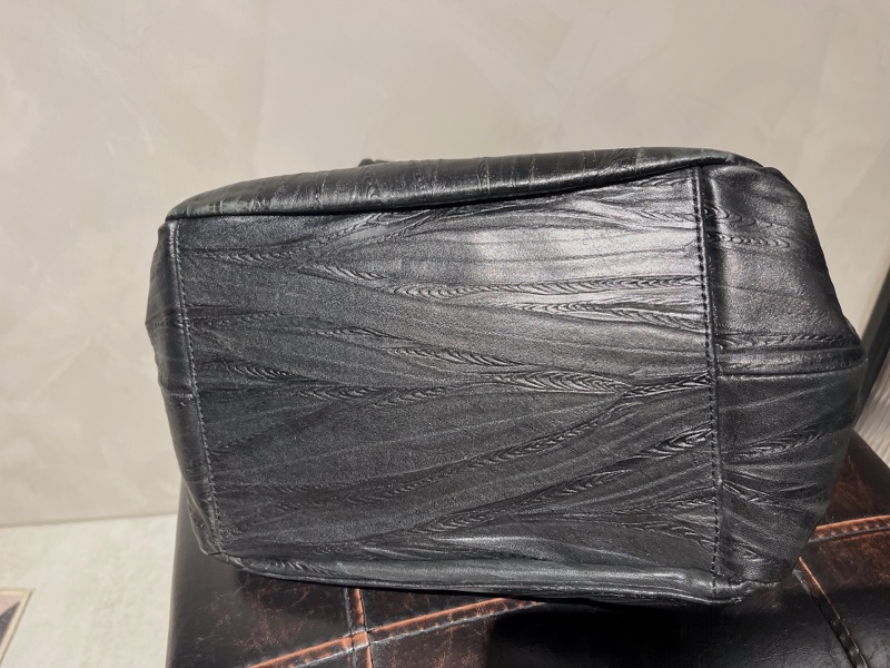 正牛皮壓樹葉紋少見手工包、真皮後背包、台灣師傅文創手作包-6