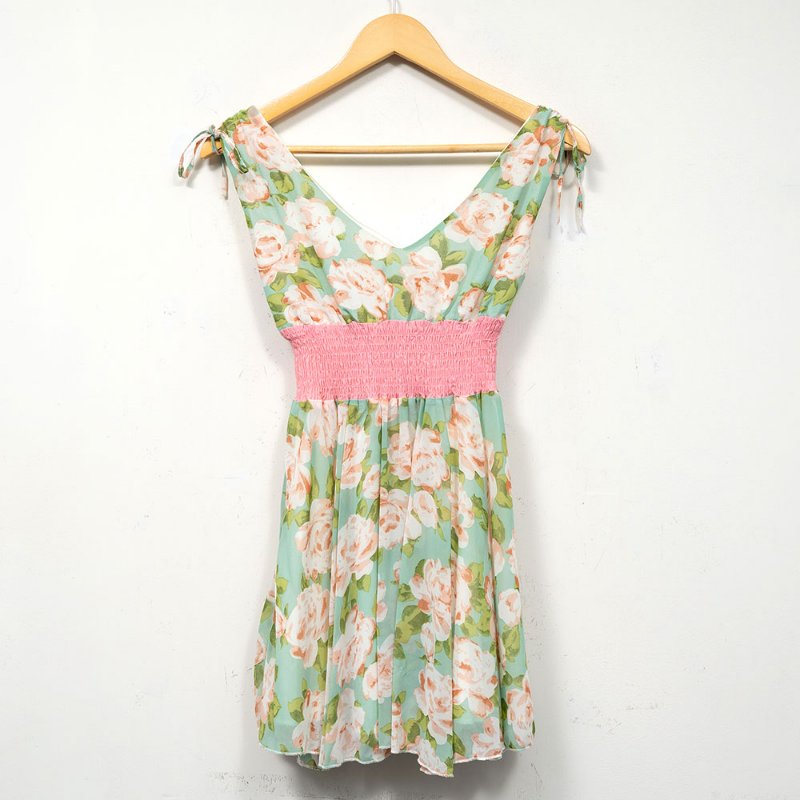 【陳縕儂私服】浪漫印花雪紡 V 領洋裝-4