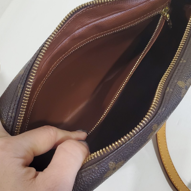 🎀👜Mandy Vintage Boutique👜🎀曼蒂二手精品 日本二手正品橫版記者包,航空包，空姐包 M51274-6