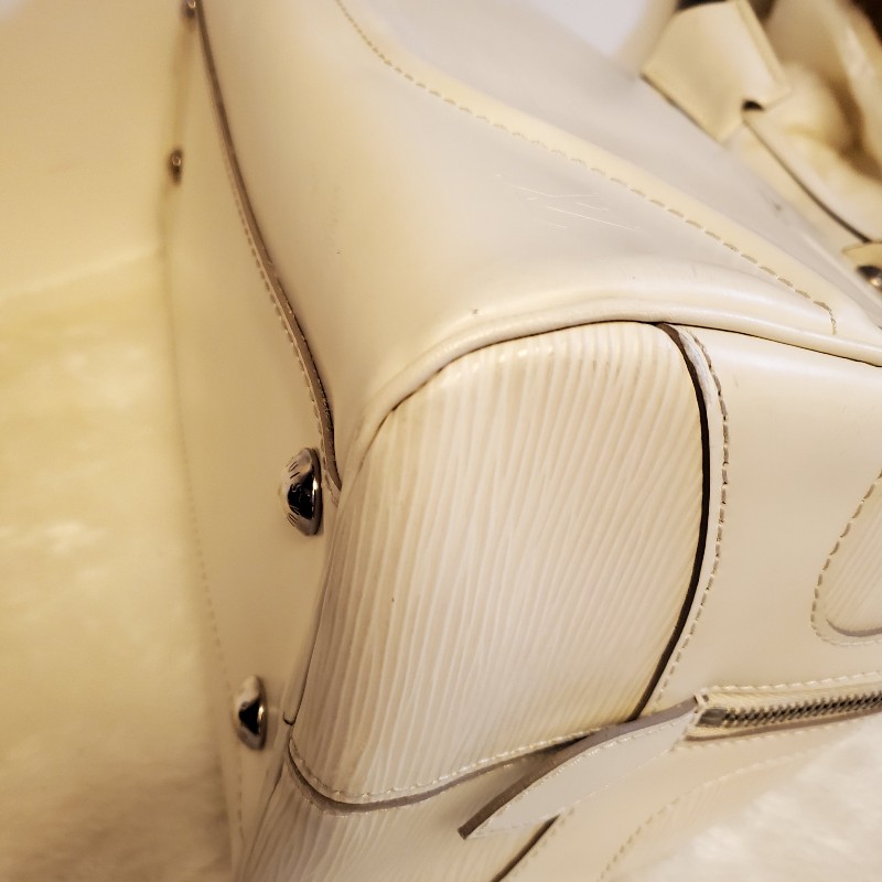 🎀👜曼蒂二手精品👜🎀

LV 白色水波紋手提包 EPI m5932j-5