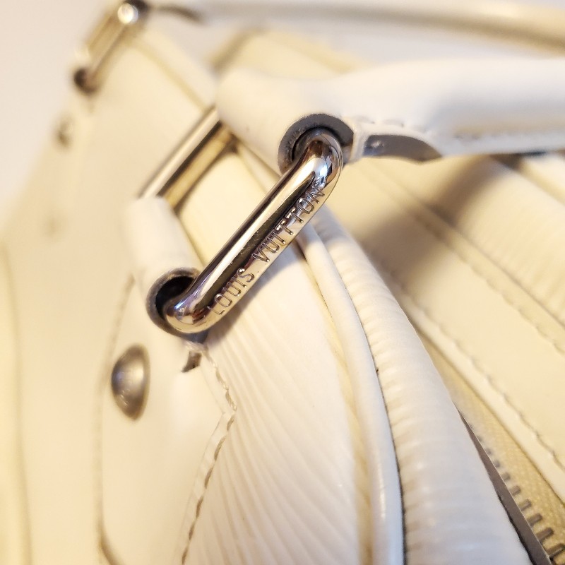 🎀👜曼蒂二手精品👜🎀

LV 白色水波紋手提包 EPI m5932j-7