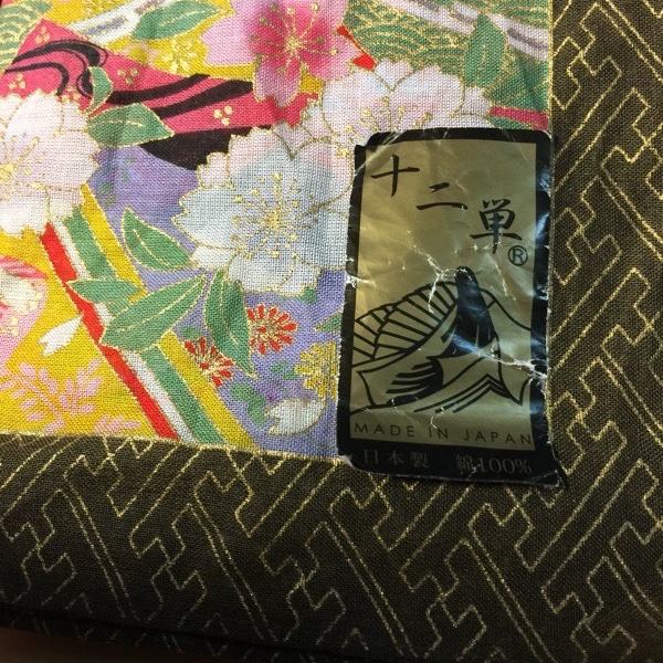 日本帶回 #藝妓圖案 純綿日本製手帕43 x 43 cm-1