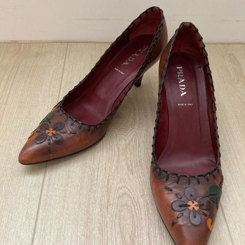 Prada 高跟包鞋