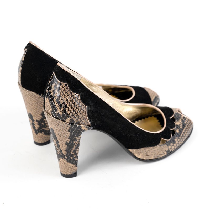 【曲艾玲私服】Marc Jacobs 黑金色麂皮蛇紋高跟鞋-2
