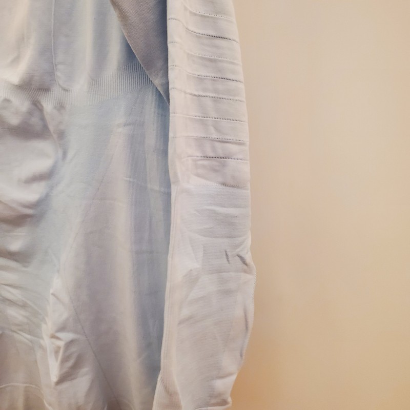 德國戶外品牌FALKE女生版裡層保暖排汗衣淺灰藍尺寸XL-3