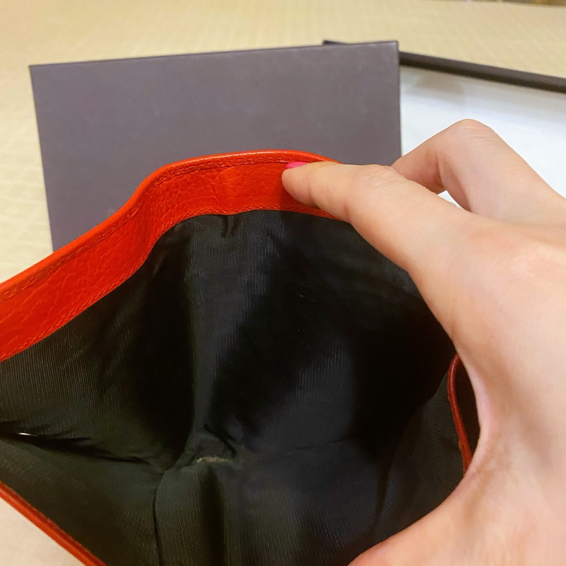 PRADA 紅三角鐵牌 小牛皮三折中夾 橘紅色 9成新-5