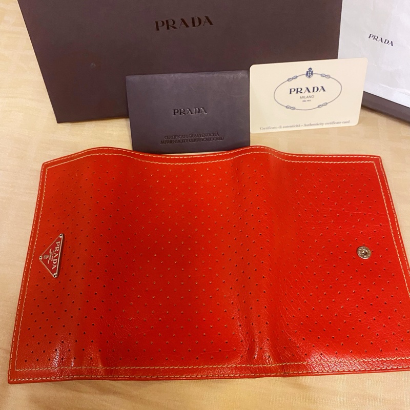 PRADA 紅三角鐵牌 小牛皮三折中夾 橘紅色 9成新-6
