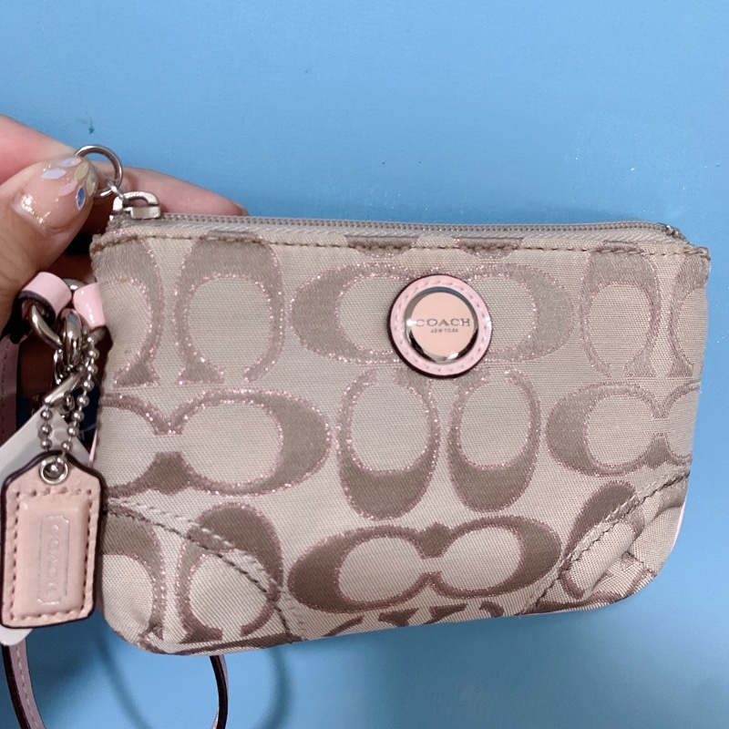 COACH 經典圓標 logo滿版織布小手拿 正品-1