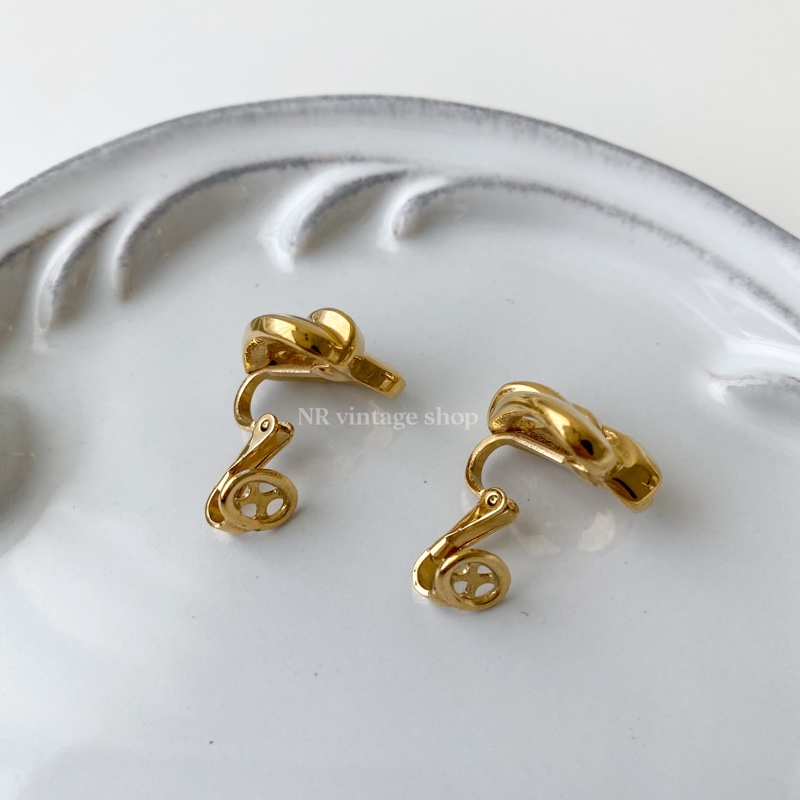 NINA RICCI 愛心緞帶耳夾-4