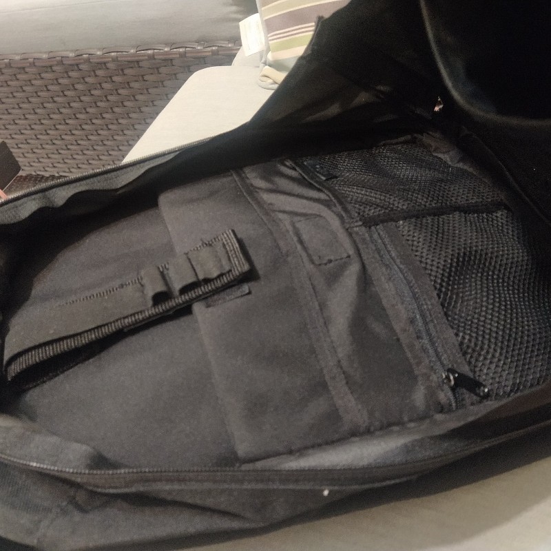 Lojel硬殼子母後背包-7