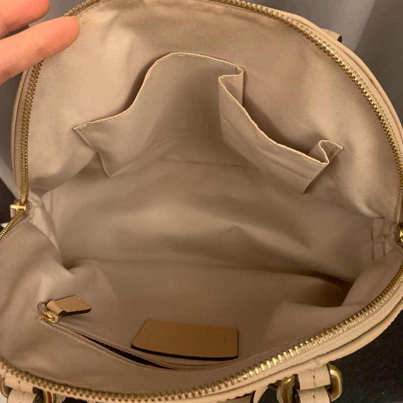 Coach 復古手提包 奶茶色-4