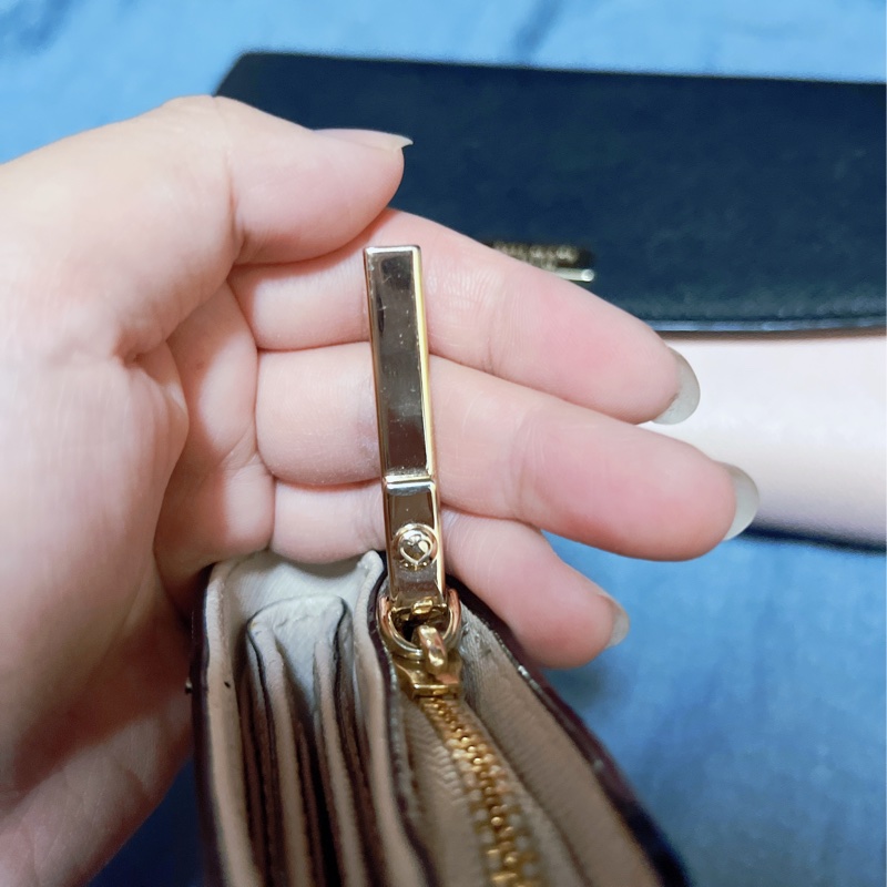 8成新  kate spade 中短夾 拼接色  杏色  黑色  二手-3