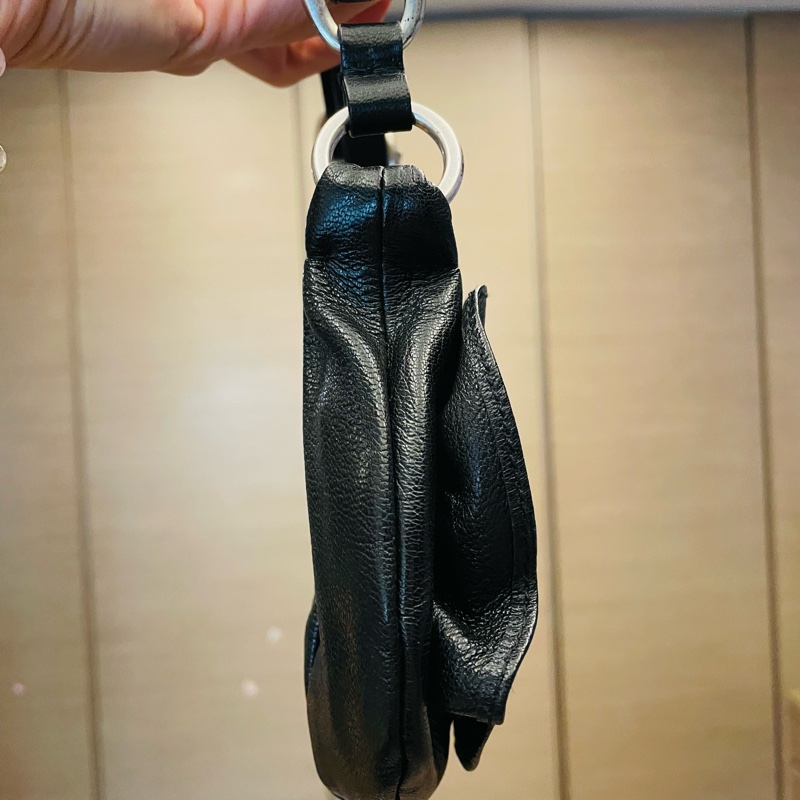 二手正品YSL聖羅蘭牛皮花朵小包/手機包/義大利製～有扣環可加背帶，近全新！看圖看內文-2