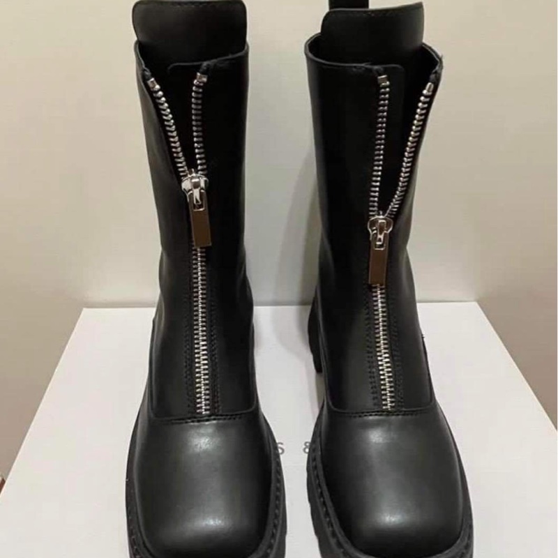全新charles & keith 小ck 前拉鍊厚底中筒靴 38號-0