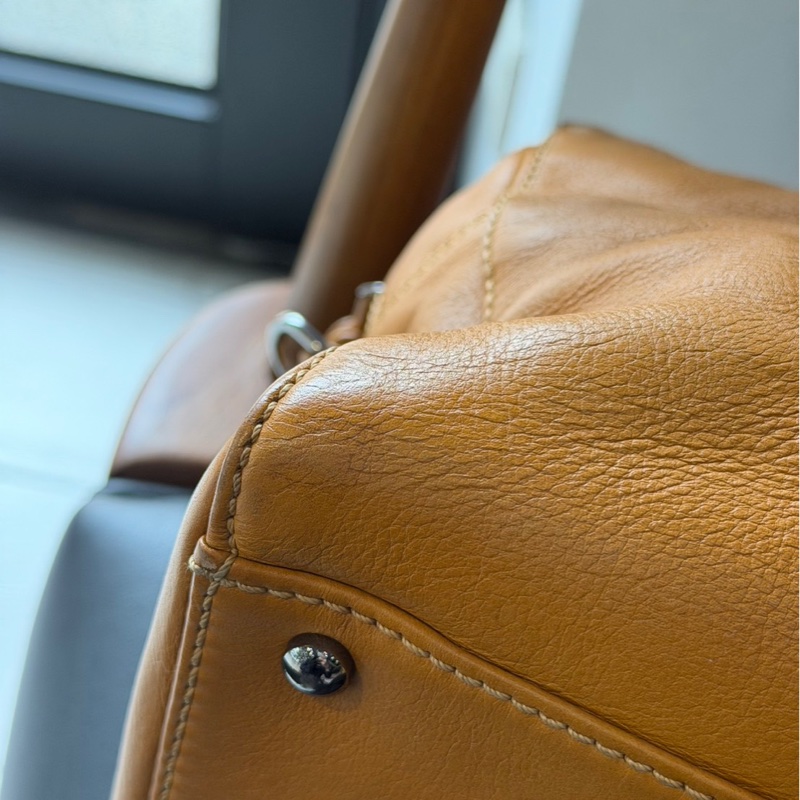 CHANEL 大logo小牛皮手提肩背包(牛奶糖色)_展示品  CH19000007-2