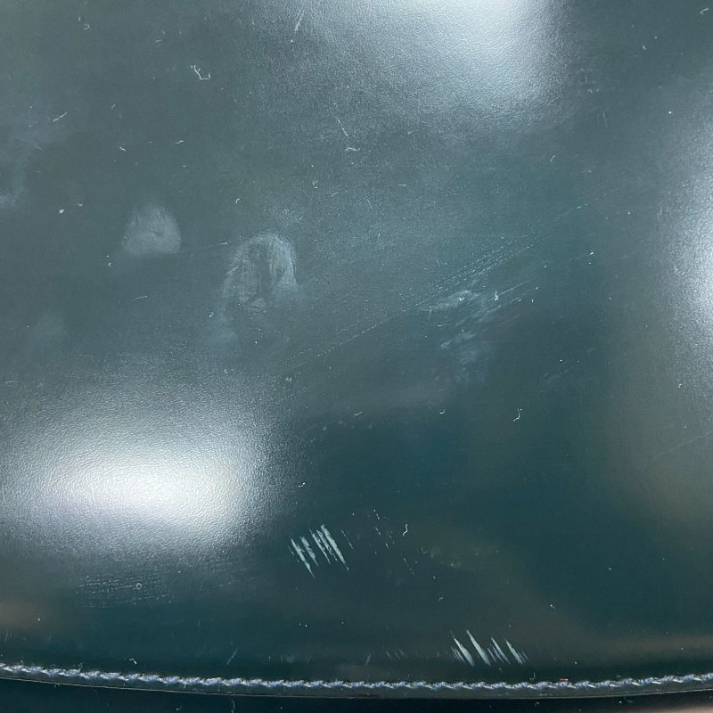 Bally 黑色漆皮肩背包-9