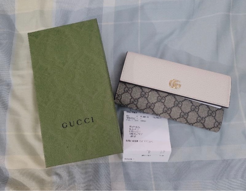 Gucci 白滿版LOGO 長夾（專櫃購入）-0