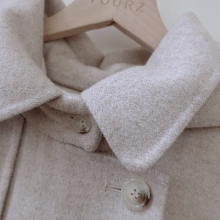 YOURZ自訂款90%羊毛可拆式風衣連帽大衣燕麥色-7