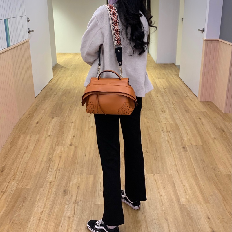 Tods wave bag 小牛皮手提/肩背豆豆包(橘/迷你)-1