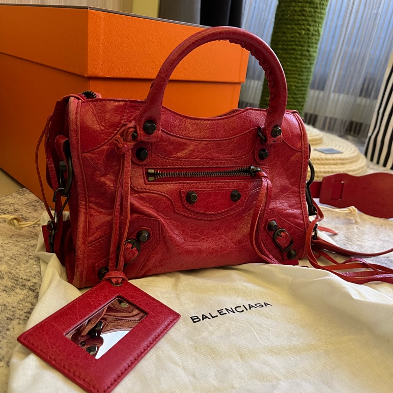 巴黎世家 Balenciaga 斜肩包(3折出售）-1