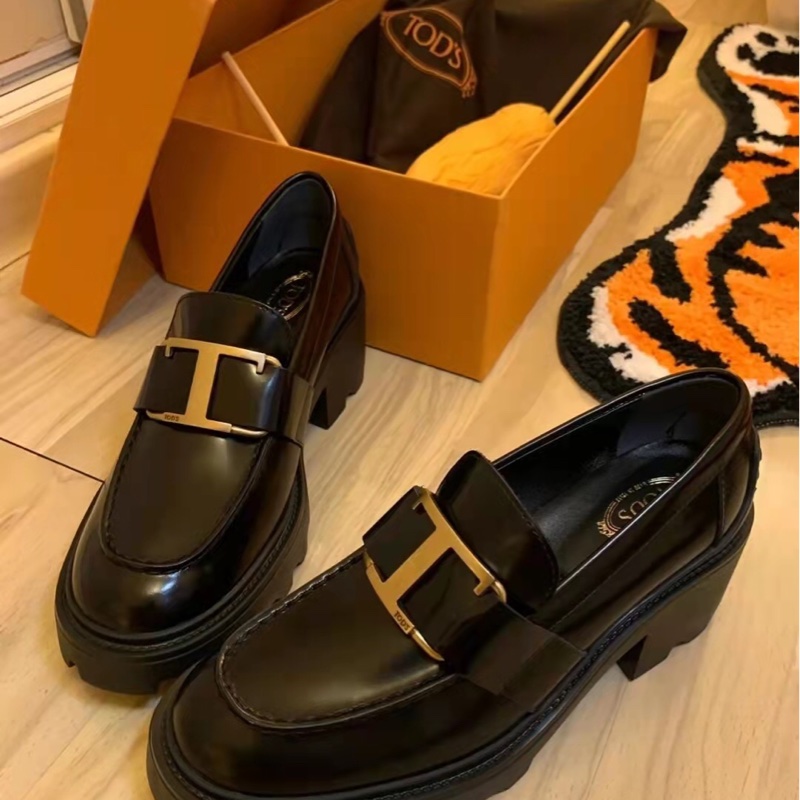TOD's經典樂福鞋 39號（全新僅試穿）TOD’s loafers 厚底樂福鞋 皮鞋 真皮皮鞋 黑色皮鞋-4