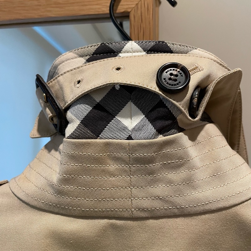 Burberry常規版風衣 尺寸UK6/US4-7