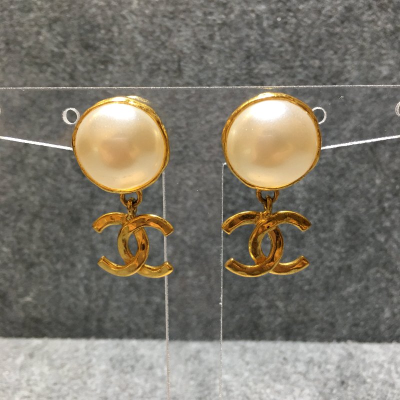 CHAENL 香奈兒VINTAGE 金色半圓珍珠雙C垂墜耳環/耳夾/配件-0