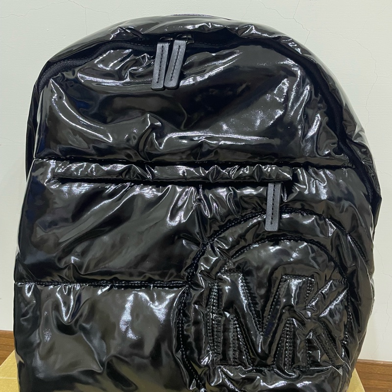 Michael Kors空氣後背包-2