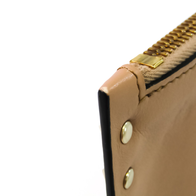 【日本直送】Valentino Garavani Lock 男式、女式皮革鉚釘手拿包米色-4