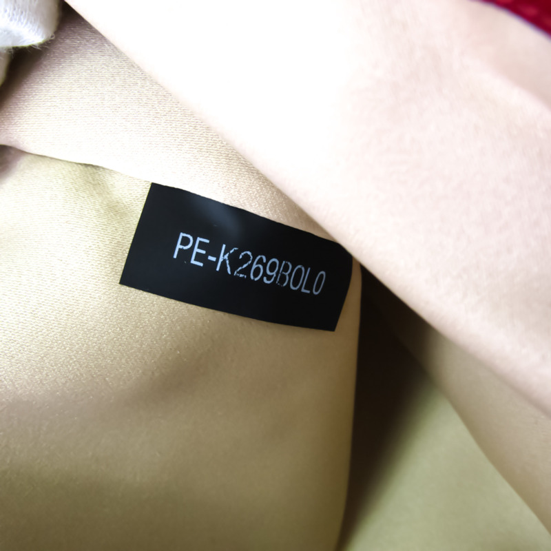 【日本直送】Valentino Garavani Lock 男式、女式皮革鉚釘手拿包米色-9